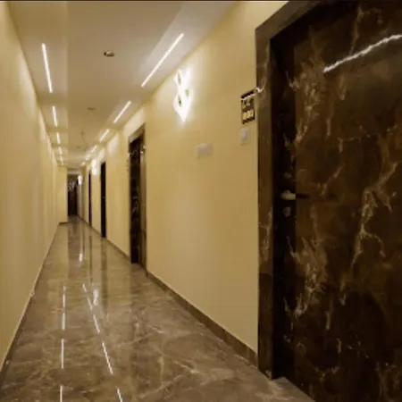 Crystal Castle Goregaon West Link Road, 4* Mumbai