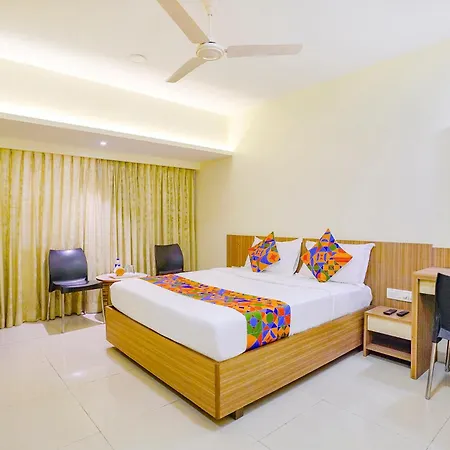 Hotel Fabexpress Kuber - Nr Apmc Vashi, Navi Mumbai