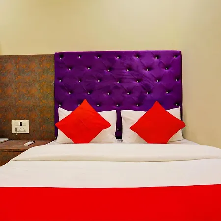 Collection O Goregaon West