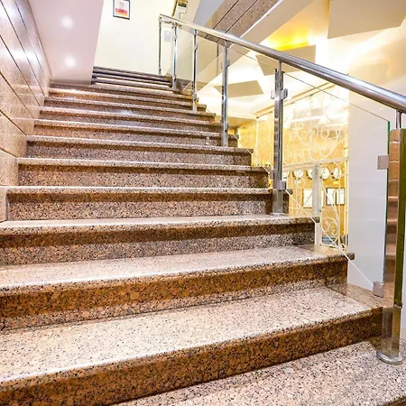 Retreat Hotel Mumbai