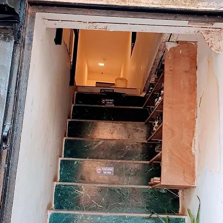 Hostel Retreats - Dorm In Andheri Mumbai