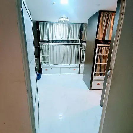 Hostel Retreats - Dorm In Andheri *