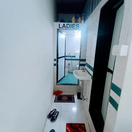 Hostel Retreats - Dorm In Andheri