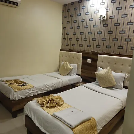Crystal Park Near Nesco Exhibition Center Hotel Mumbai