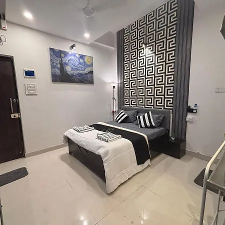 Ivy Splendour Dice Private Studio, Oshiwara Apartment Mumbai