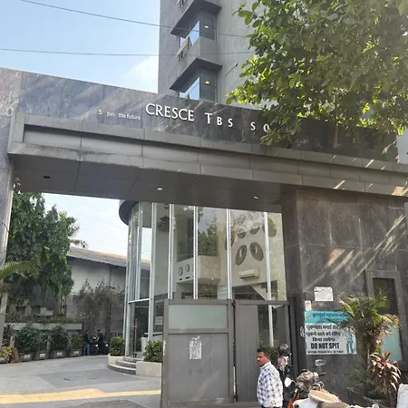 Inn Sakinaka *