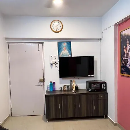 Apartment 1bhk Entire Flat In Oshiwara *