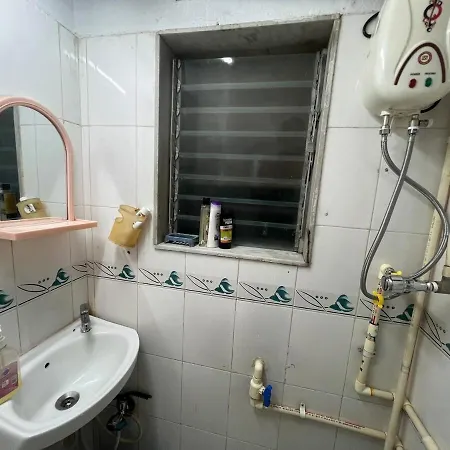 1bhk Entire Flat In Oshiwara *