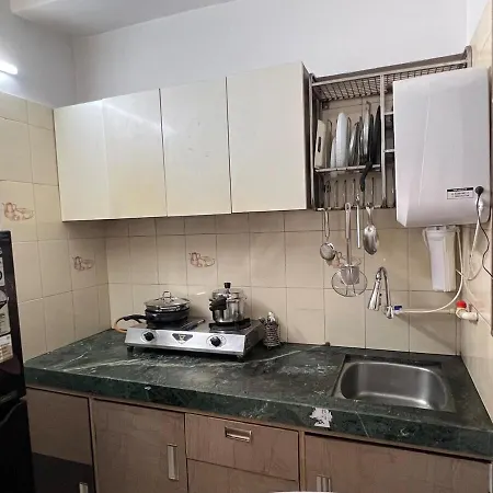 1bhk Entire Flat In Oshiwara *