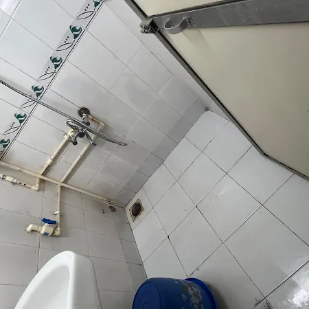 1bhk Entire Flat In Oshiwara * Mumbai