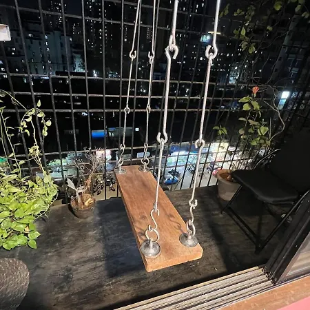 Apartment 1bhk Entire Flat In Oshiwara