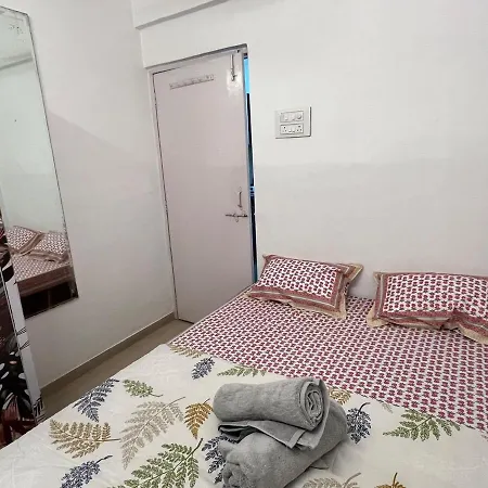 1bhk Entire Flat In Oshiwara *