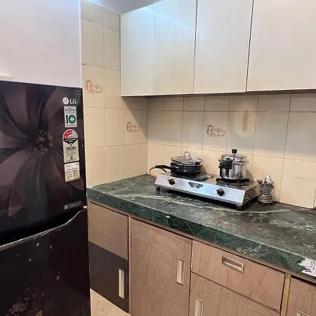 Apartment 1bhk Entire Flat In Oshiwara *