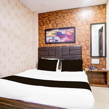 Hotel O Aksa 3*