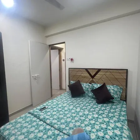 2bhk Flat -5min From Goregaon Nesco Mumbai