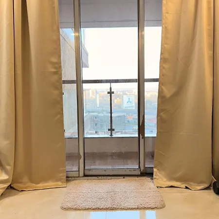 Apartment 1bhk Modern Spacious Workspace, Livin Mumbai