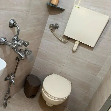 1bhk Flat In Juhu *