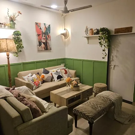 Apartment Style 2bhk Raja House, Bandra *
