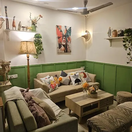 Style 2bhk Raja House, Bandra Apartment