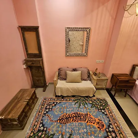 Style 2bhk Raja House, Bandra *