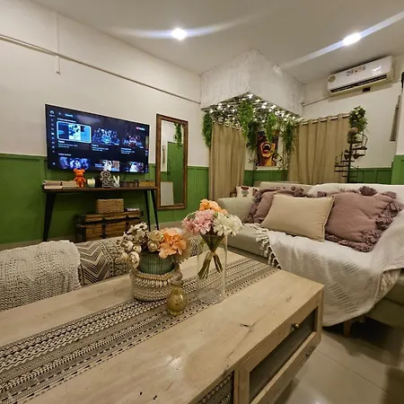 Style 2bhk Raja House, Bandra Apartment Mumbai