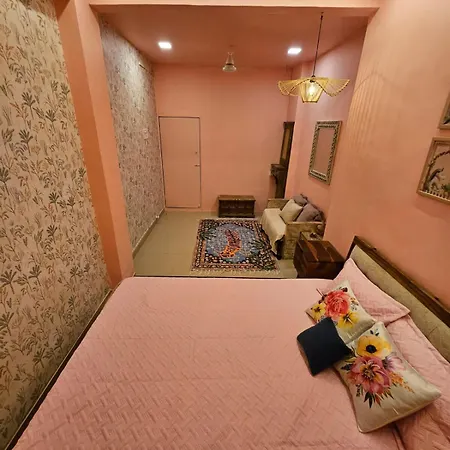 Apartment Style 2bhk Raja House, Bandra *