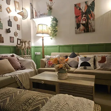 Apartment Style 2bhk Raja House, Bandra Mumbai