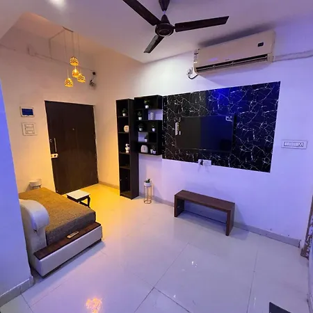 Apartment Ivy Splendour Blu Private Studio, Oshiwara, *