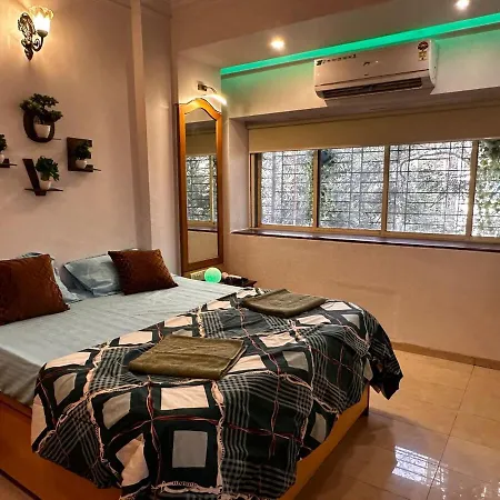 Apartment In Lokhandwala #014 *