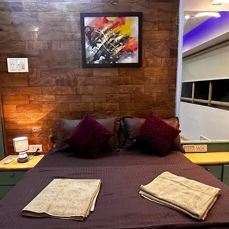 Apartment In Lokhandwala #014 Mumbai