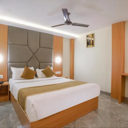 Hotel Crystal Place Mumbai