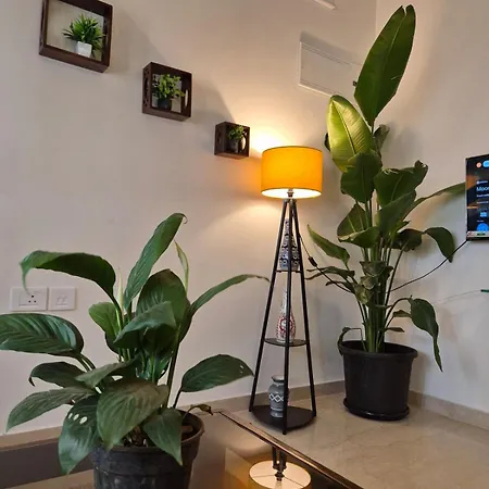 Apartment Sky View 1bhk Near Nesco & Jp Morgan
