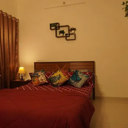 Apartment Sky View 1bhk Near Nesco & Jp Morgan