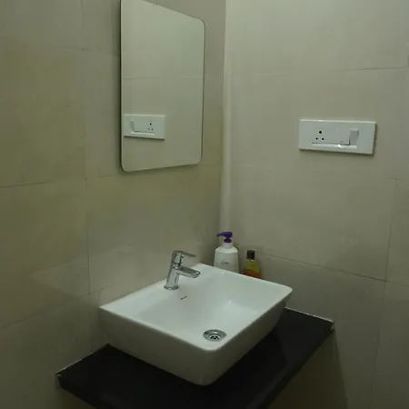 Sky View 1bhk Near Nesco & Jp Morgan * Mumbai