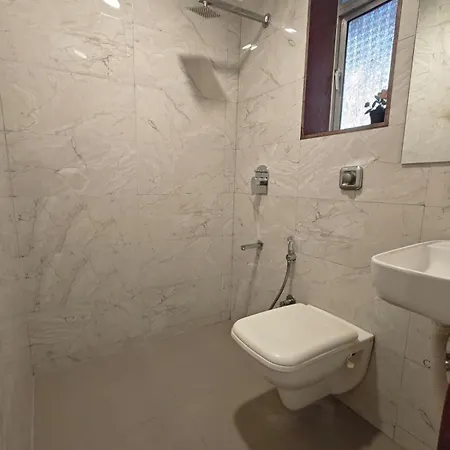 Apartment Spacious 1bhk Off Carter Road Mumbai