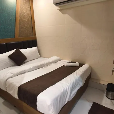 Crest Hotel