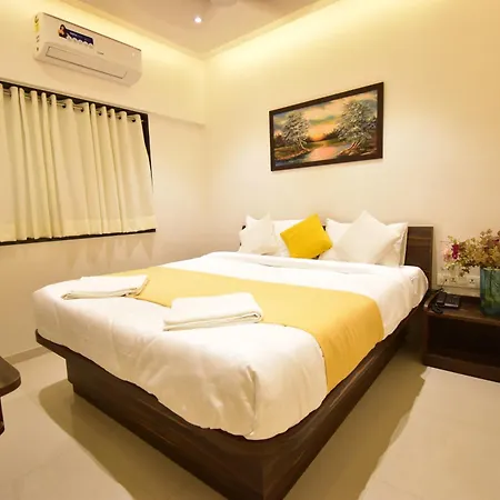Urban Nest Hotel 3*
