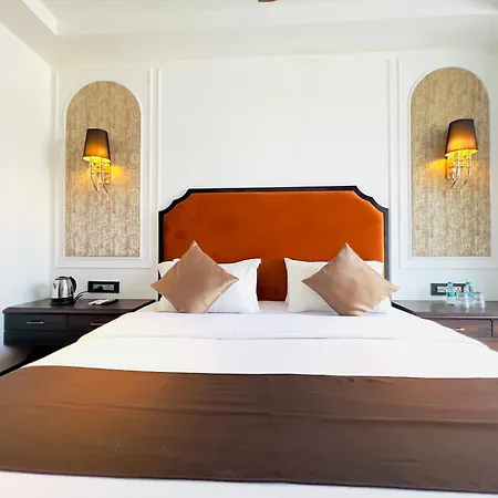 White Pearl - Colaba Hotel Mumbai