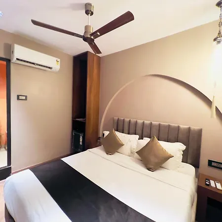 White Pearl - Colaba Hotel Mumbai