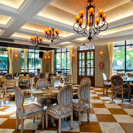Hotel Arnna-Nesco Goregaon 4*