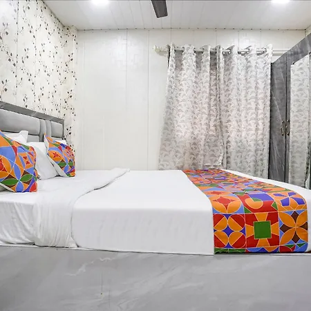 Hotel Fabhotel Hans Residency 3*