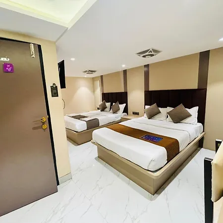 Dolphin Residency Hotel 2*