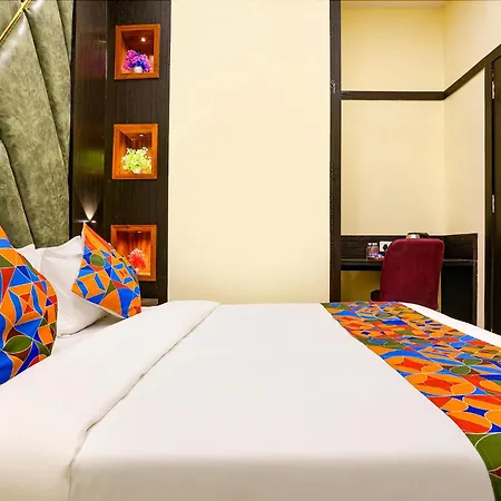 Fabhotel Skyline 3*