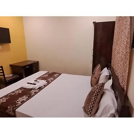 Fabhotel Metro Galaxy Inn 3* Mumbai