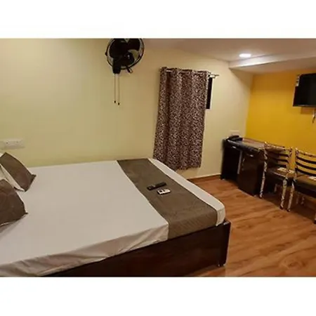 Fabhotel Metro Galaxy Inn Hotel 3*
