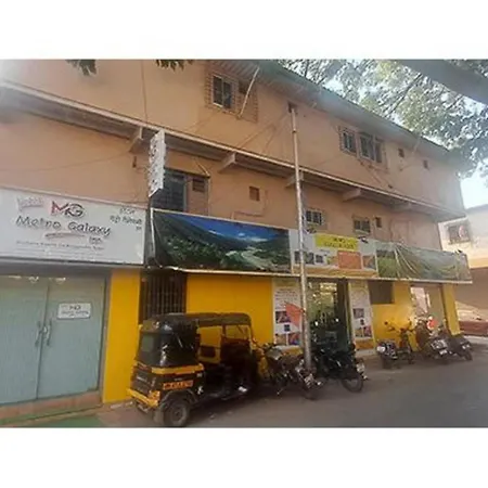 Fabhotel Metro Galaxy Inn Hotel 3*