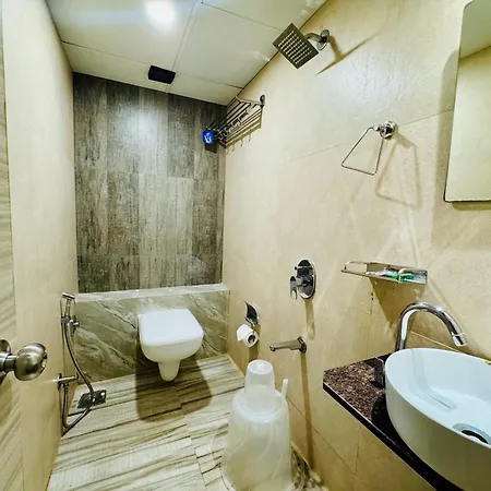 Adrino Residency Hotel *