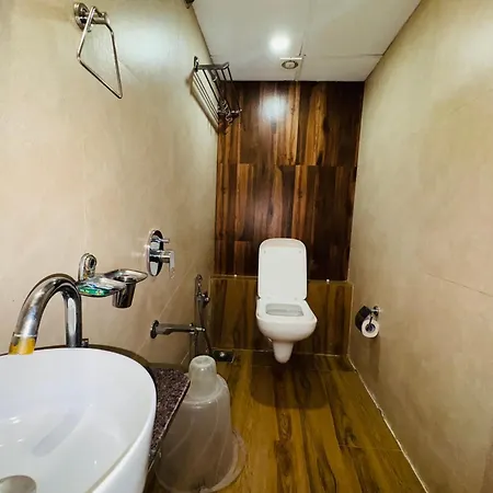 Hotel Adrino Residency