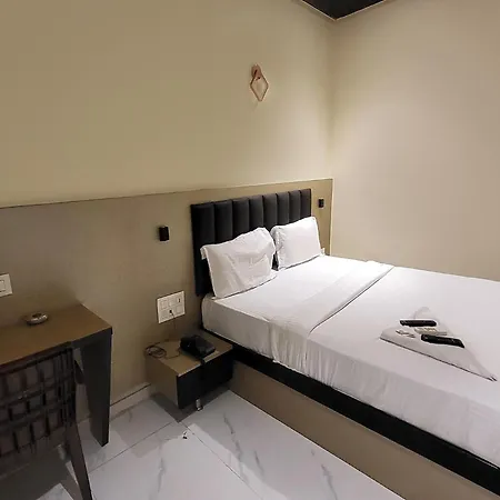Fabhotel Prime Land - Nr Bkc 3*