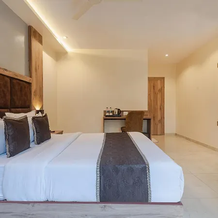 Hotel Silver Park *
